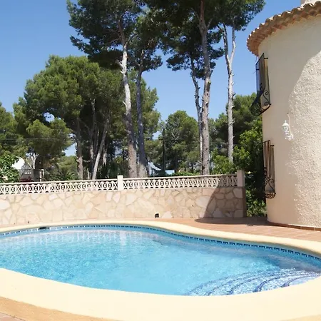 Efaistos Villa